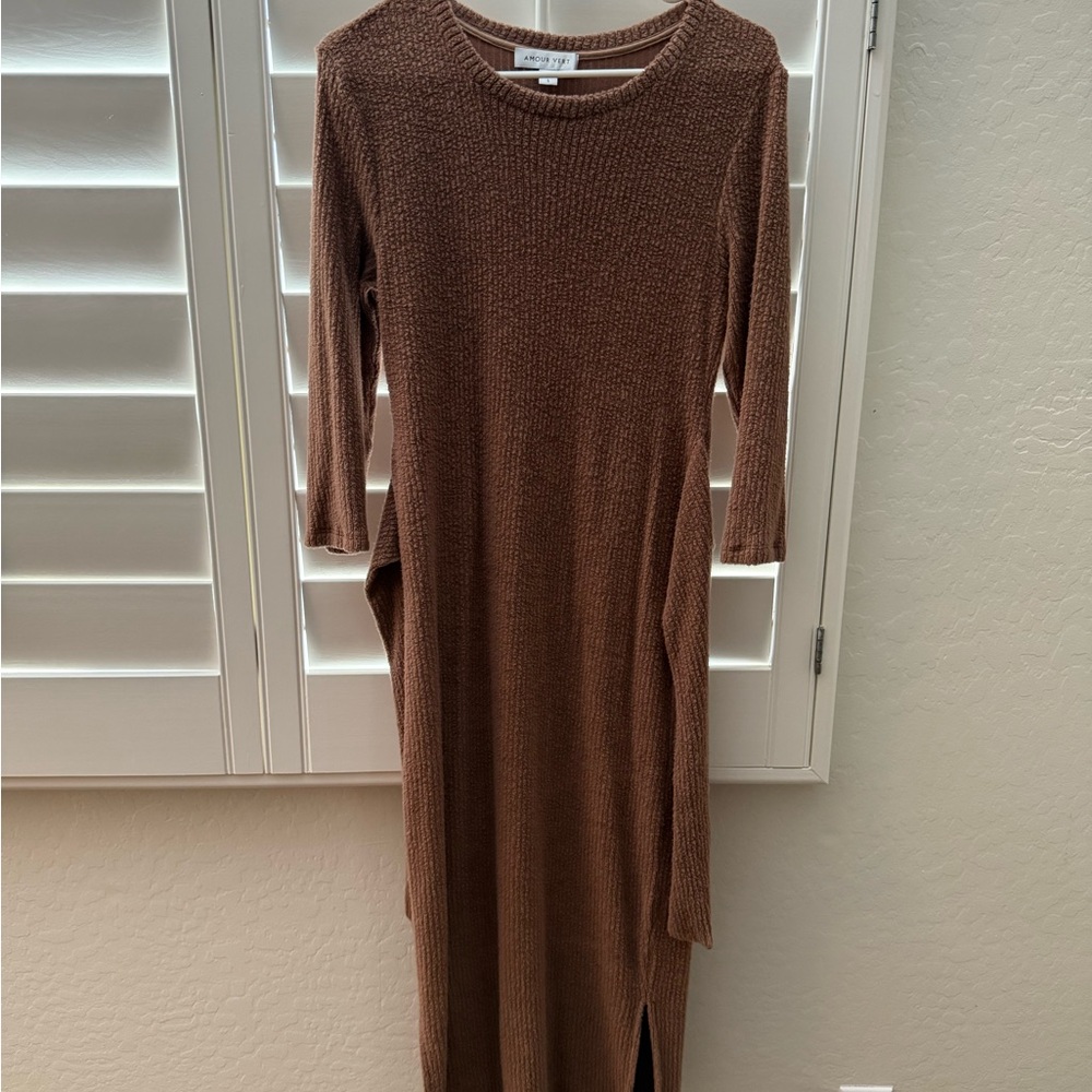 Amour Vert Long Sleeve Brown Dress